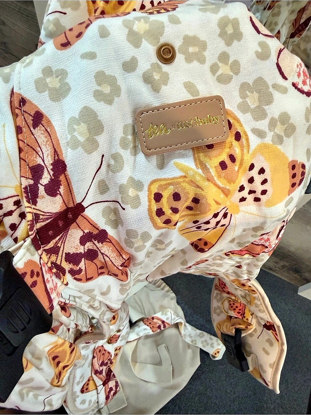 Tushbaby butterfly Pearl Wrap Carrier - Picture 3 of 4